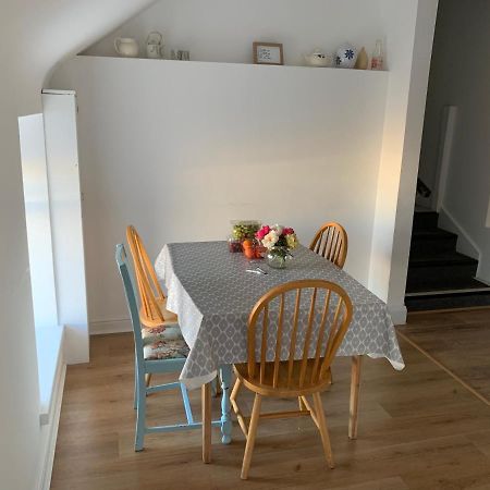 Room 2 Camp Street B&B & Self Catering Oughterard Exteriör bild