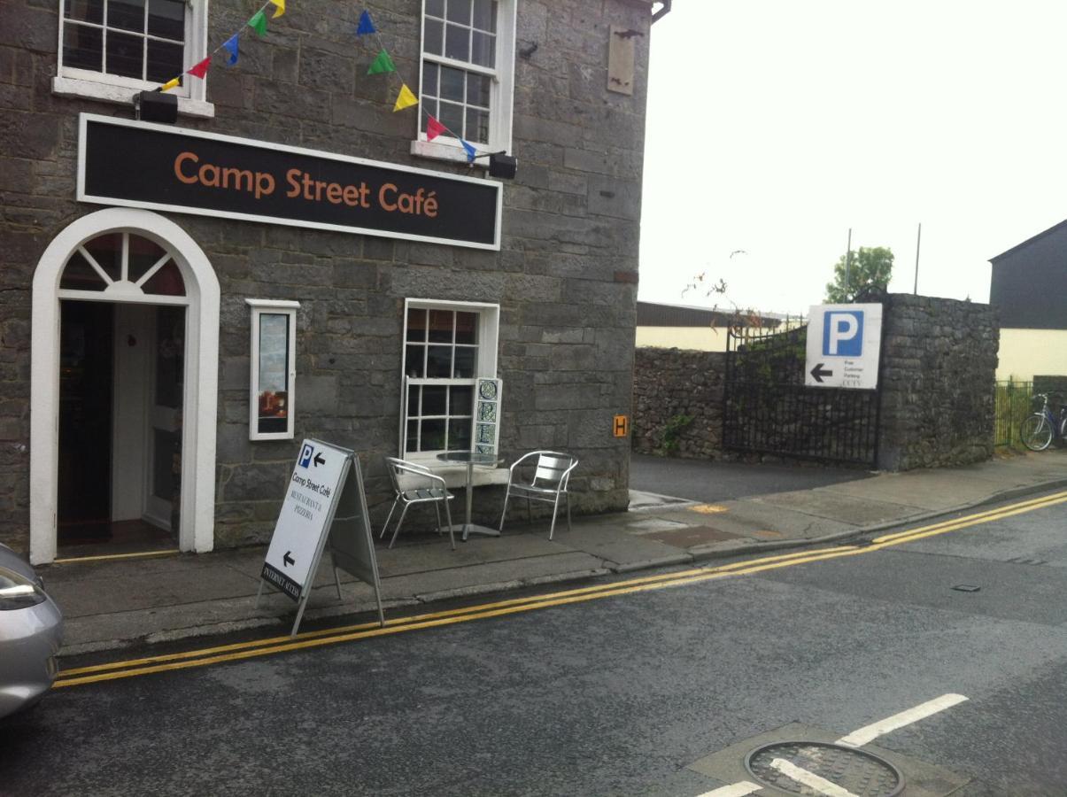 Room 2 Camp Street B&B & Self Catering Oughterard Exteriör bild