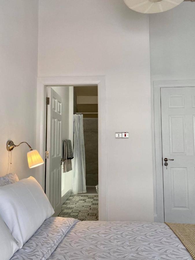 Room 2 Camp Street B&B & Self Catering Oughterard Exteriör bild