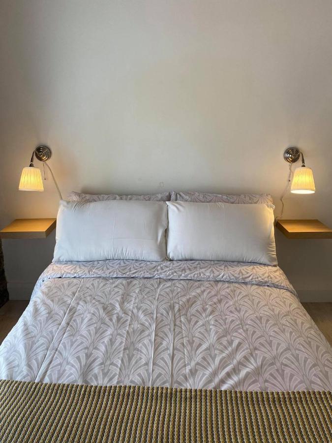 Room 2 Camp Street B&B & Self Catering Oughterard Exteriör bild