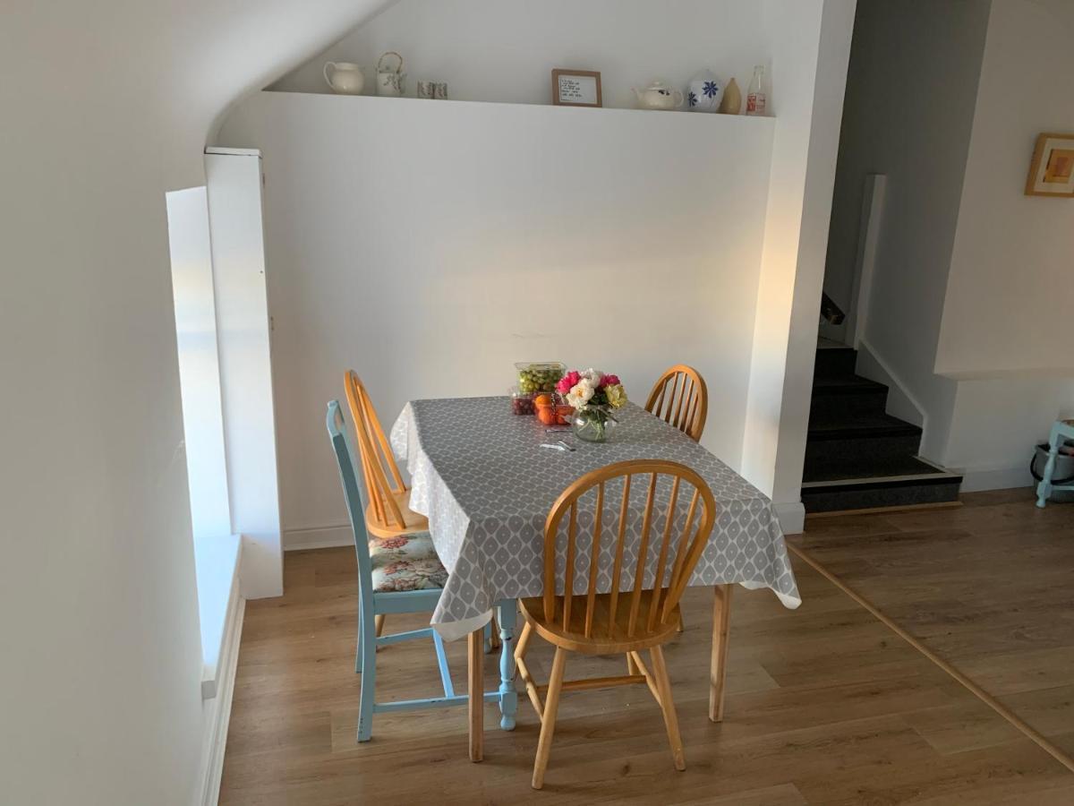 Room 2 Camp Street B&B & Self Catering Oughterard Exteriör bild
